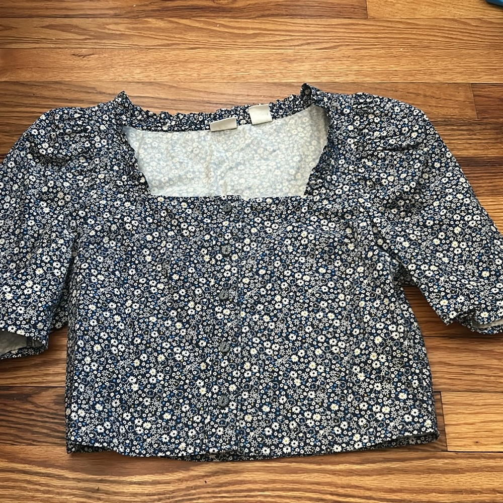 Levi’s Floral Button-Down Blouse